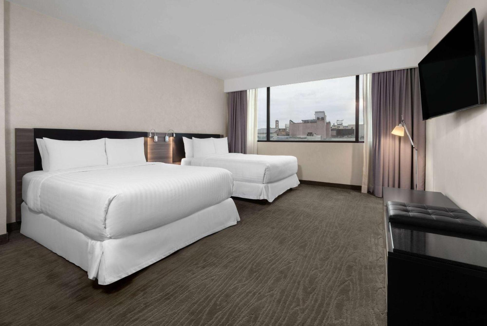 Wyndham Monterrey Ambassador Centro Hotel Exterior photo