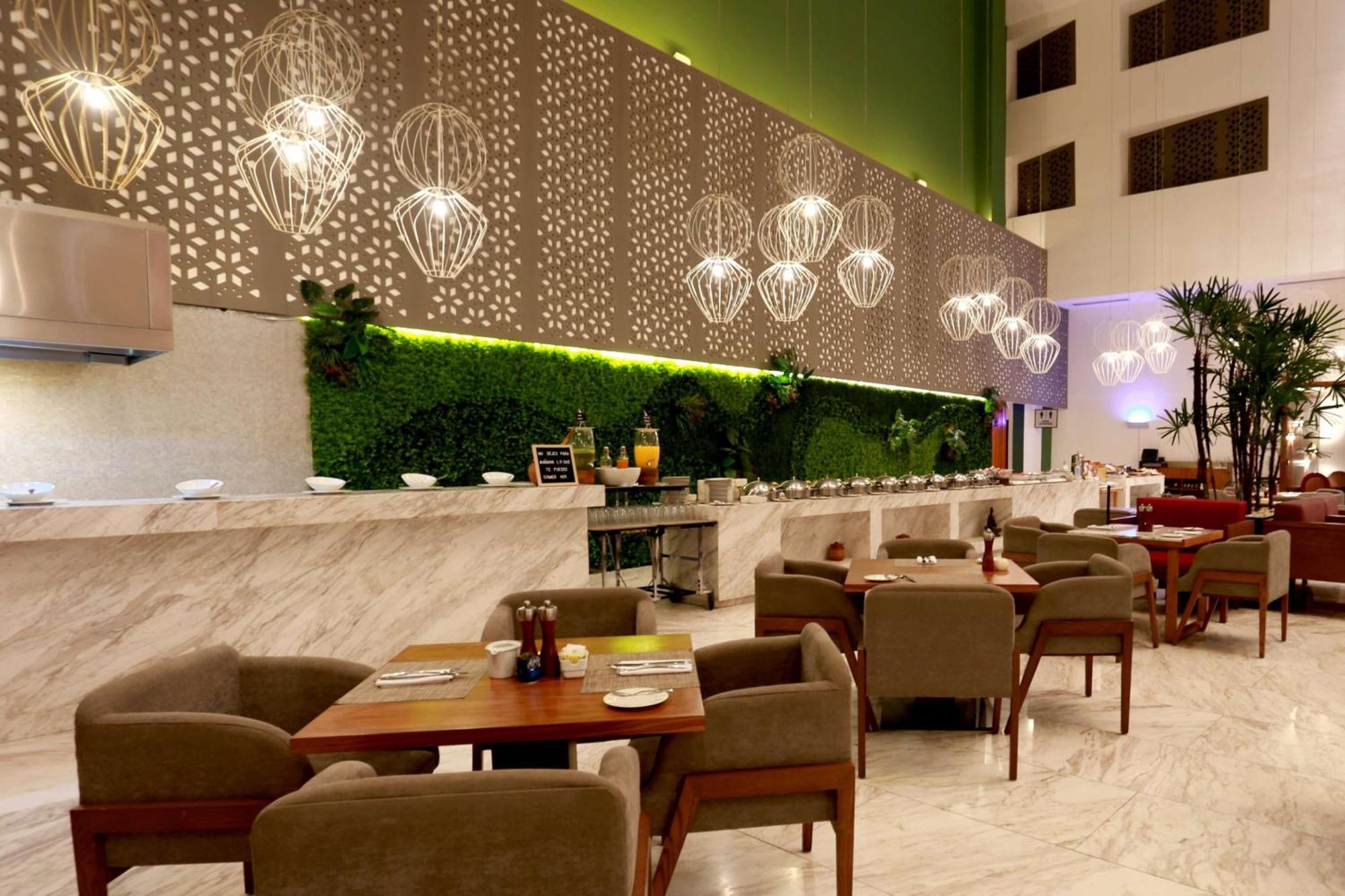 Wyndham Monterrey Ambassador Centro Hotel Exterior photo